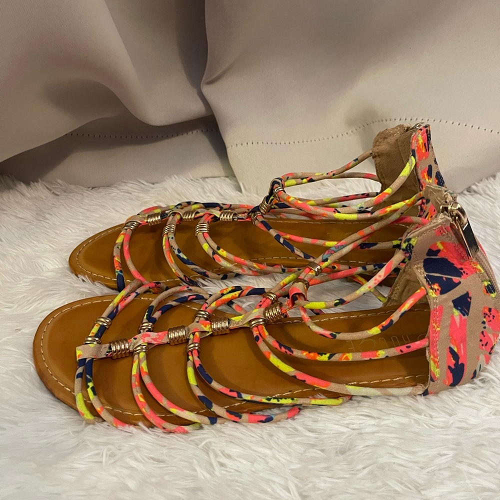 Sandal - Picture 2 of 4